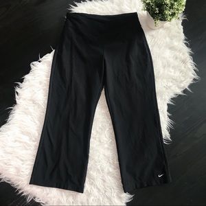 Nike Dri-Fit Cropped Active Pants